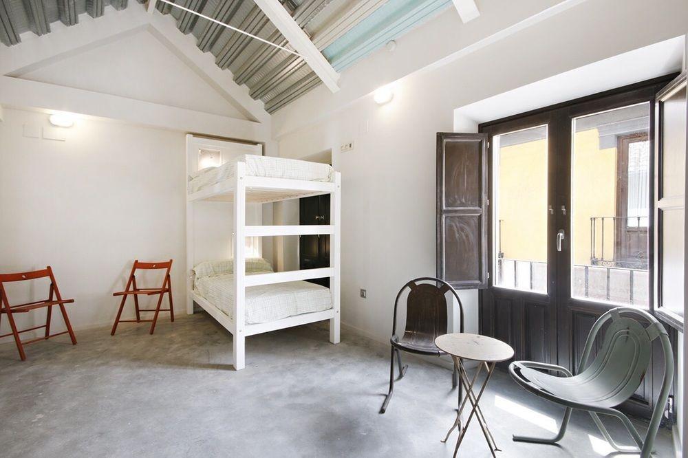 Lemon Rock Hostel Granada Bagian luar foto