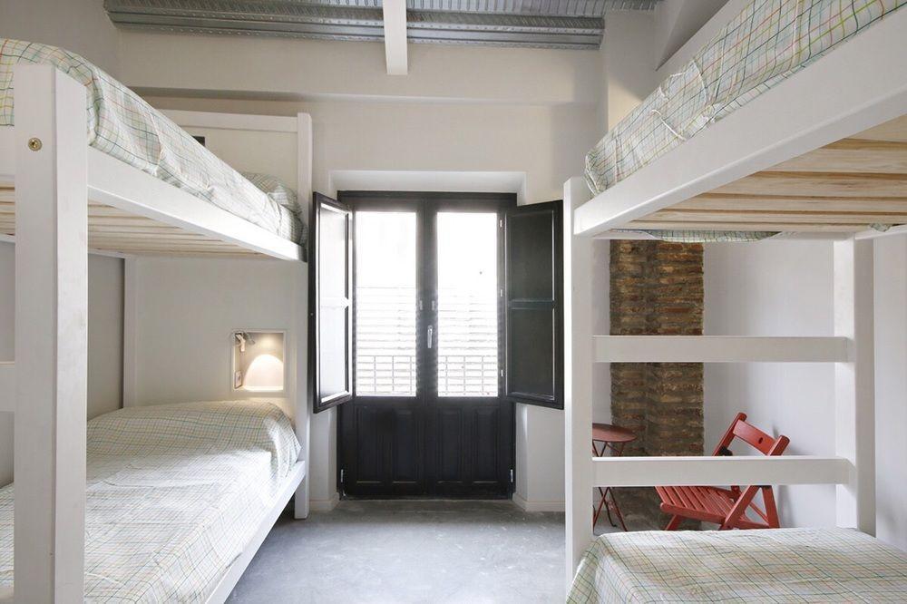 Lemon Rock Hostel Granada Bagian luar foto