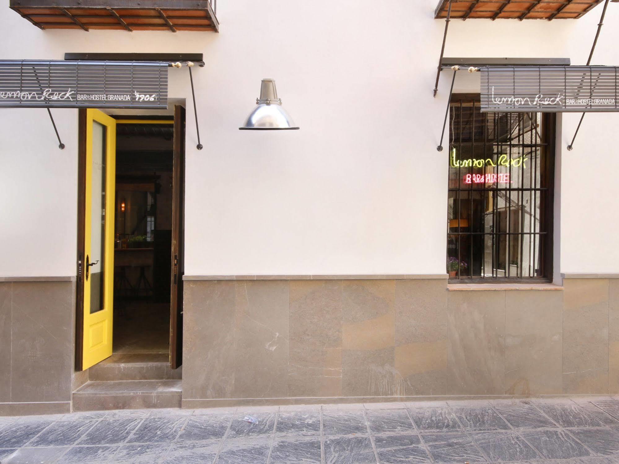 Lemon Rock Hostel Granada Bagian luar foto