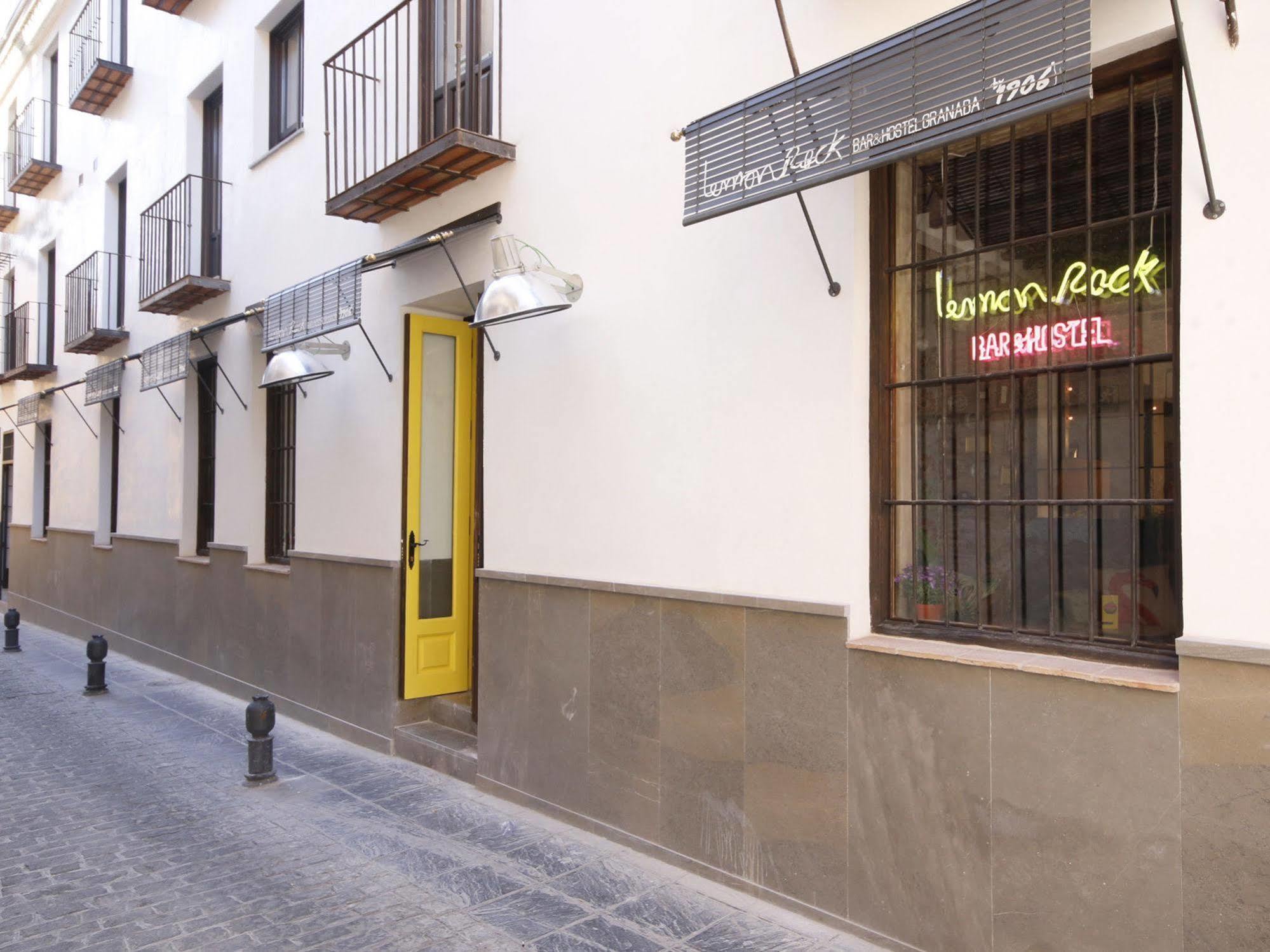 Lemon Rock Hostel Granada Bagian luar foto