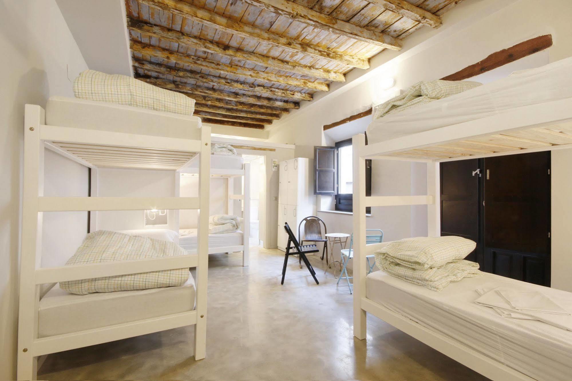 Lemon Rock Hostel Granada Bagian luar foto
