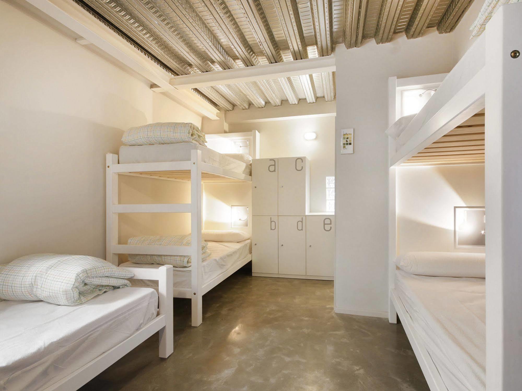 Lemon Rock Hostel Granada Bagian luar foto
